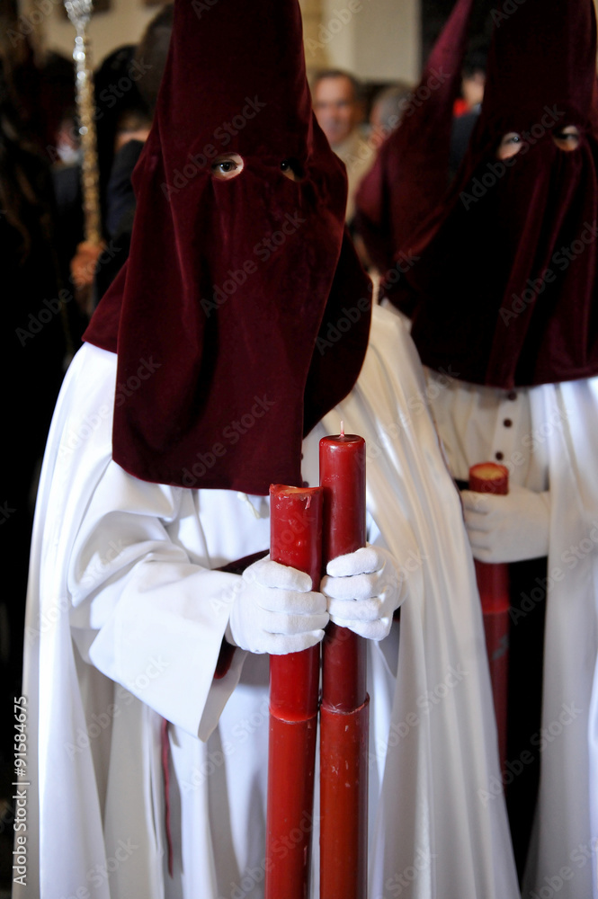 Nazarenos en Semana Santa, Baeza, provincia de Jaén, Andalucía, España