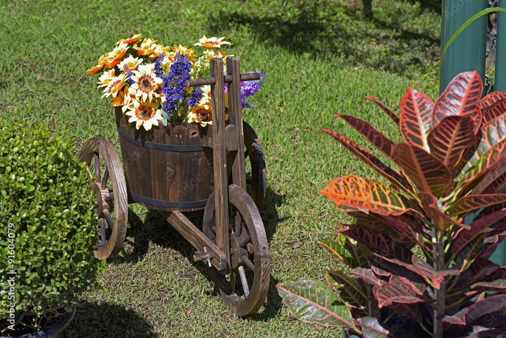 Flowerpot in the shape of tricycle