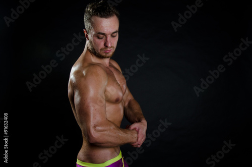 Shirtless muscular man   © vladorlov