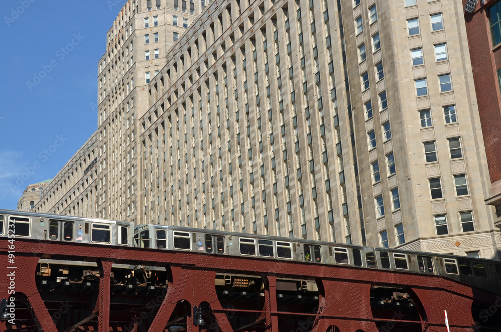 Fototapeta premium Merchandise Mart Train