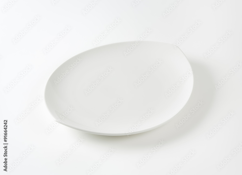 Flat oval white porcelain plate Flat oval white porcelain plate