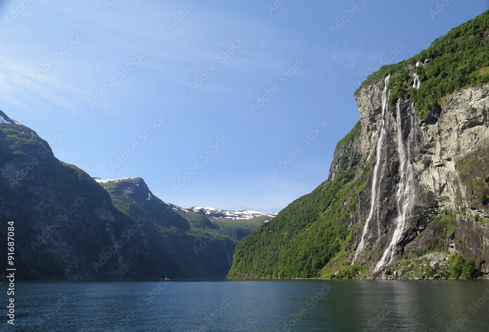 Fototapeta premium The Seven sisters waterfall