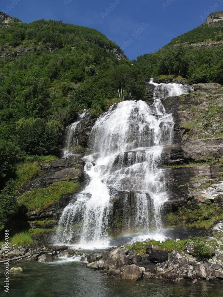 Fototapeta premium waterfall in Geirngerfjord