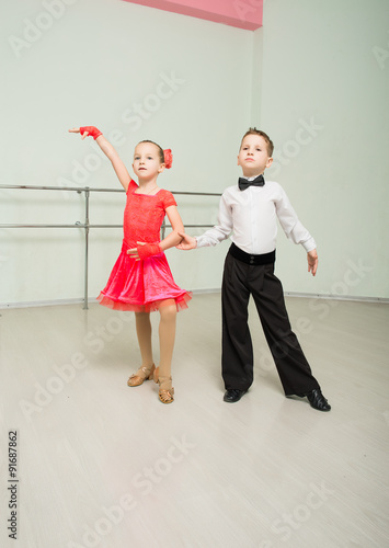 Obraz Dibond Taniec, taniec towarzyski, studio tańca, dzieci