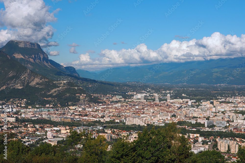 Le Mont Saint Eynard et la Ville de Grenoble