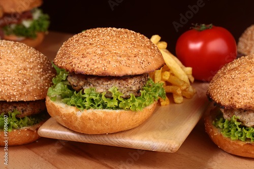 Burgers with cutlet and chips