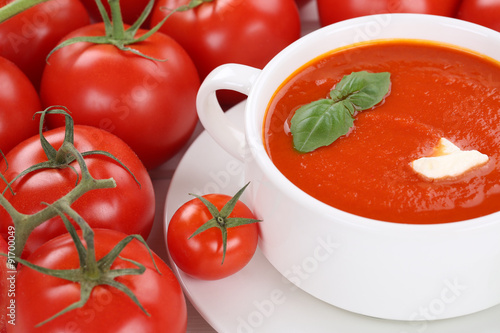 Tomatensuppe Tomatencremesuppe Tomaten Suppe in Suppentasse