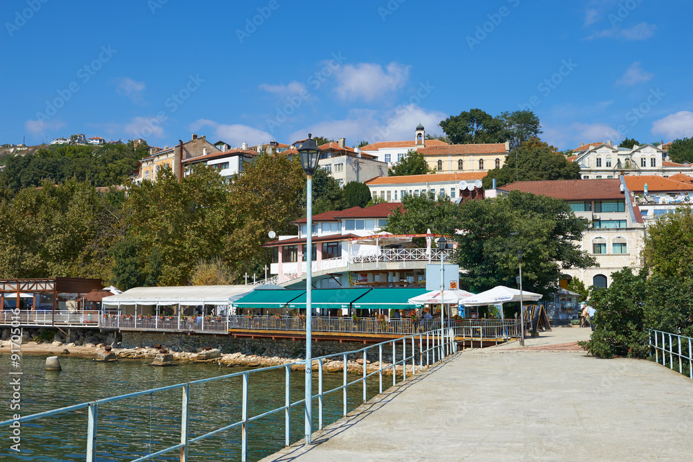 Obraz premium Summer cityscape of Balchik