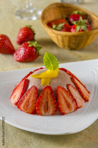Strawberry pudding