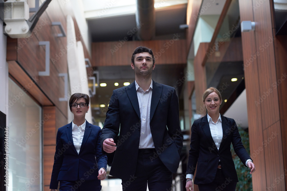 Fototapeta premium business people team walking