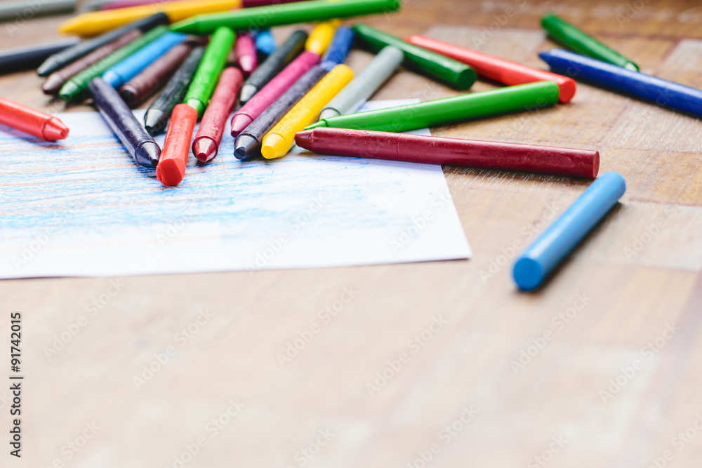 Obraz premium old crayons for painting
