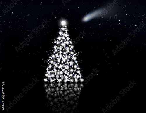 Leuchtender Weihnachtsbaum vor Sternenhimmel