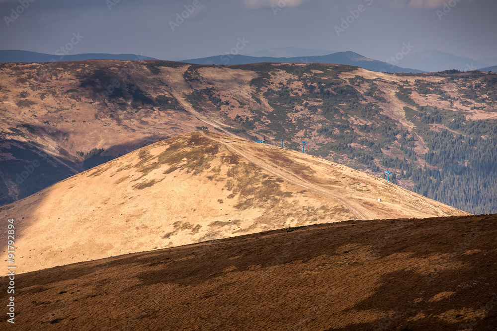 Naklejka premium Beautiful Carpathian mountains in autumn
