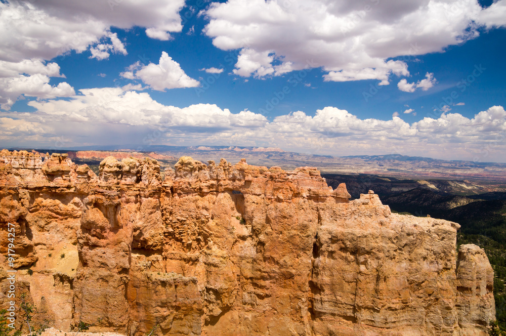 Fototapeta premium Sandstone walls of Bryce canyon