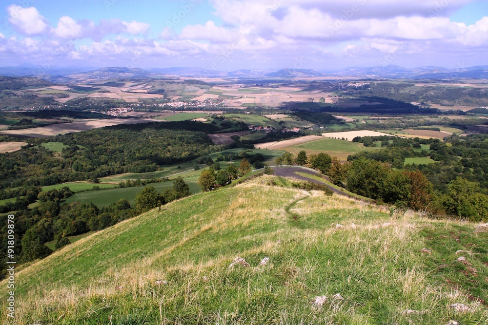 Fototapeta premium vue du puy d'Ysson, Auvergne