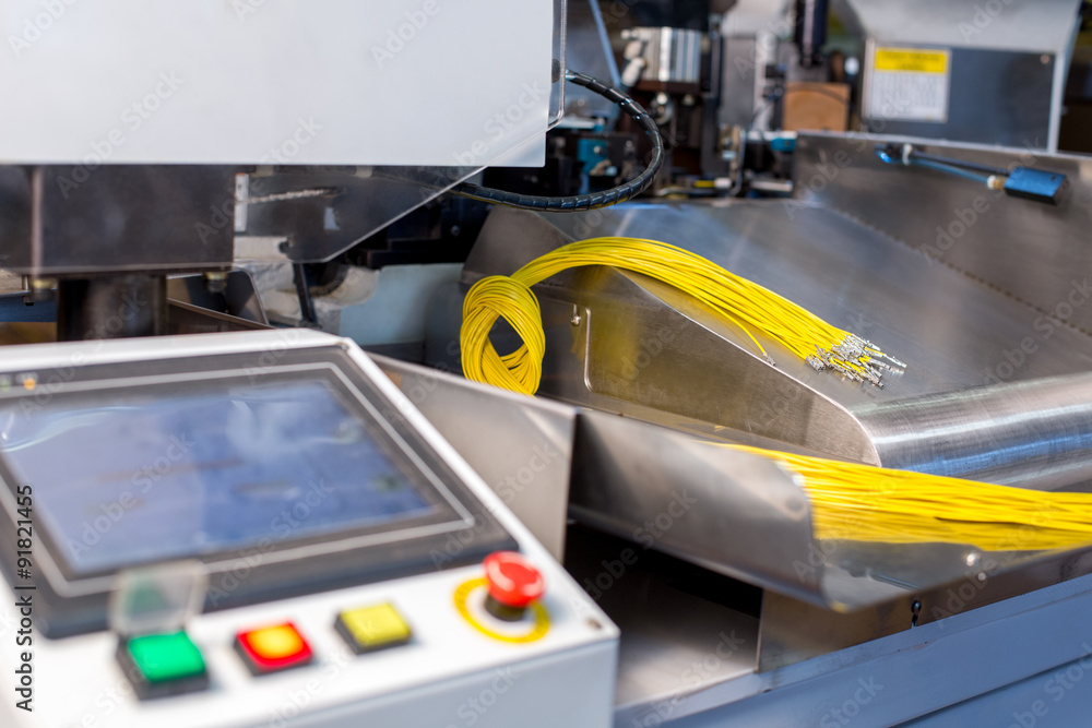 Image of machine for cutting and crimping wires Image of machine for cutting and crimping wires