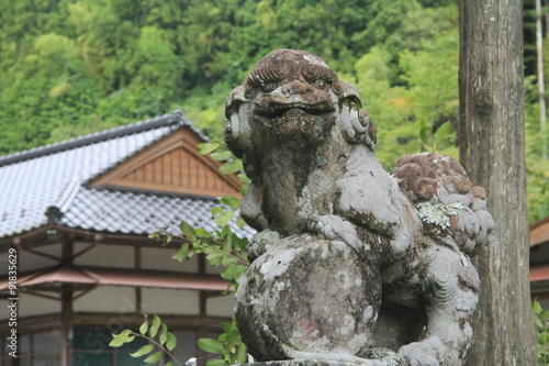 三嶋神社の狛犬
