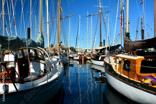 Billede på lærred Classic boats in the harbor