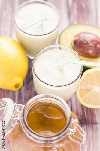 Yoghurt cocktail avocado lemon honey