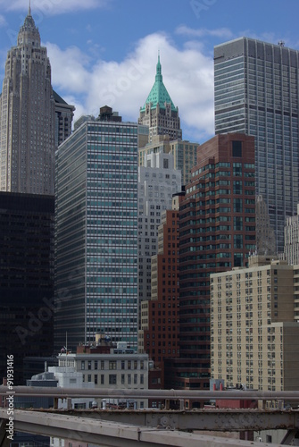 New York, vue sur Manhattan depuis Brooklyn Bridge aux USA