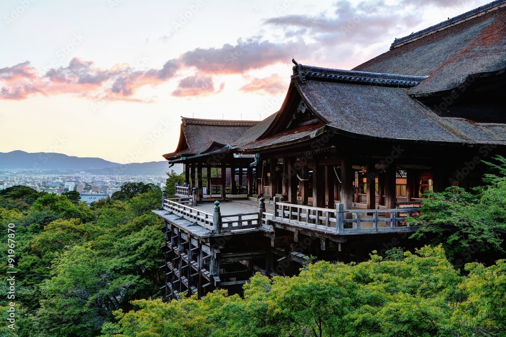 Naklejka premium Obraz świątyni Kiyomizu w Kioto