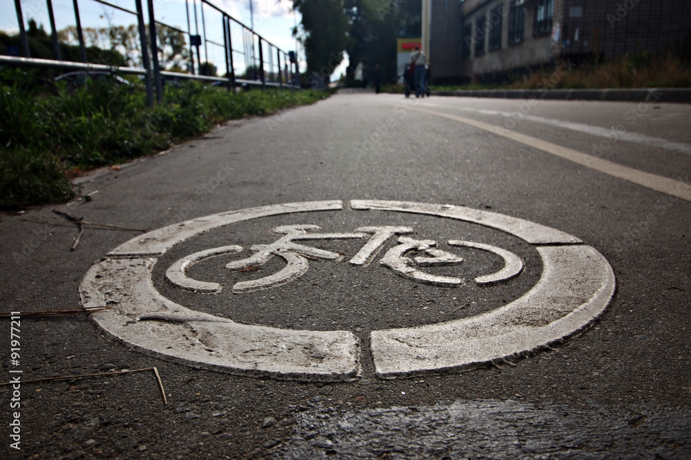 sign bicycle path on the pavement