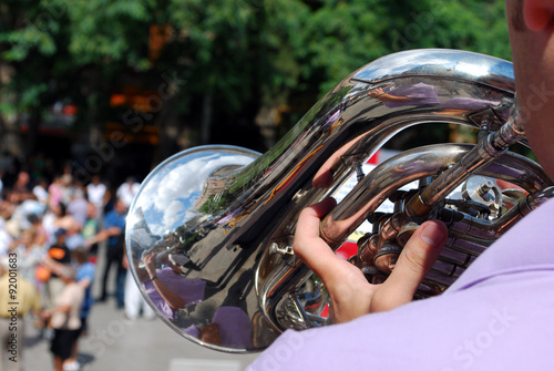Banda Musicale in Barcellona durante una festa popolare.