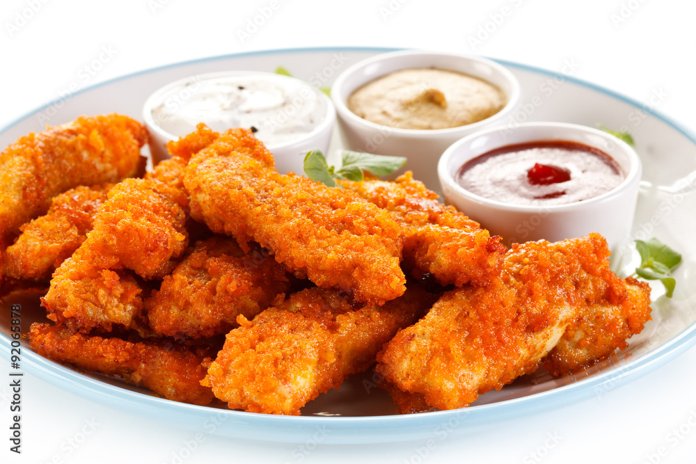 Fried chicken nuggets and vegetables 