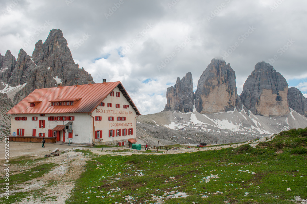 Fototapeta premium Three Peaks of Lavaredo