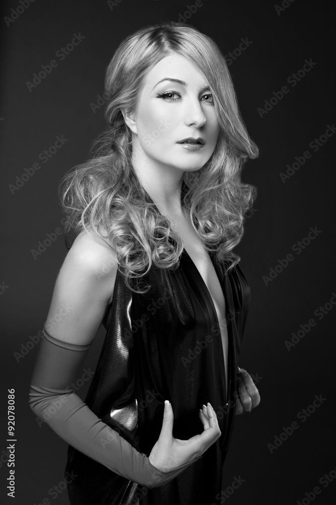 Naklejka premium B and W Glamour portrait of blond woman