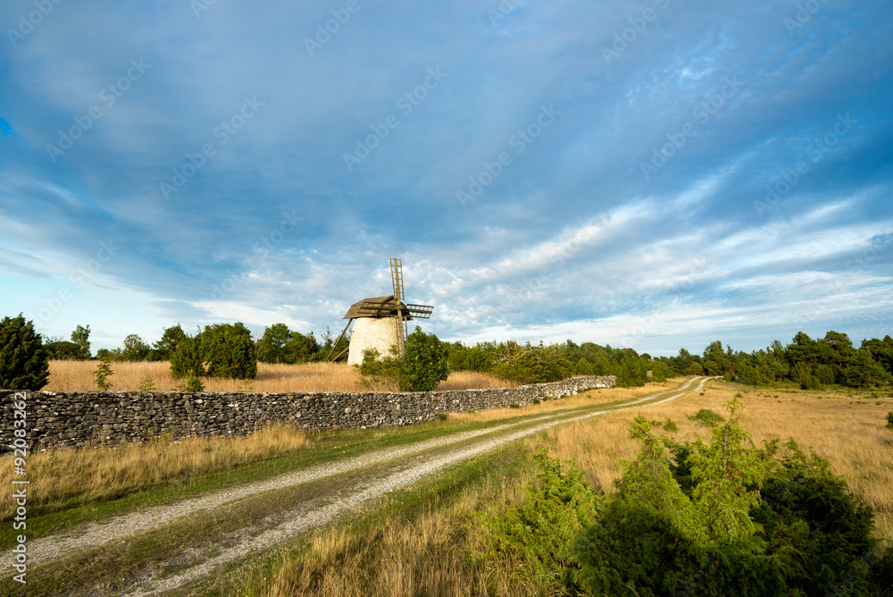 Alte Windmühle auf der Insel Fårö, Schweden