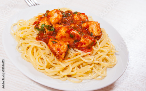 chicken breast in tomato sauce with spaghetti