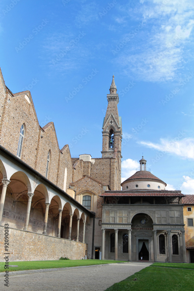 Cloître de Santa Croce et chapelle Pazzi à Florence