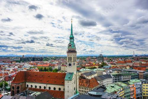 München Panoramafoto mit Blick zur St. Peters Kirche 