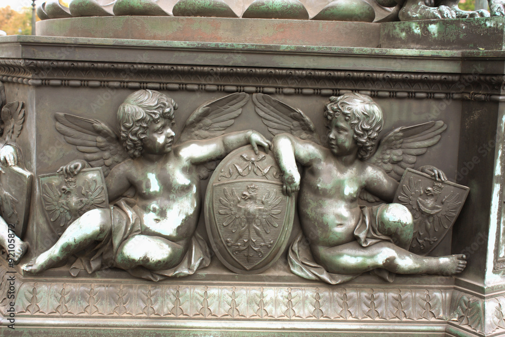 little angels with the Austrian coat of arms, Vienna parliament