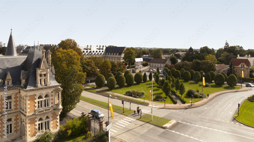 Fototapeta premium CARREFOUR PORTE CHÂLONS-EN-CHAMPAGNE