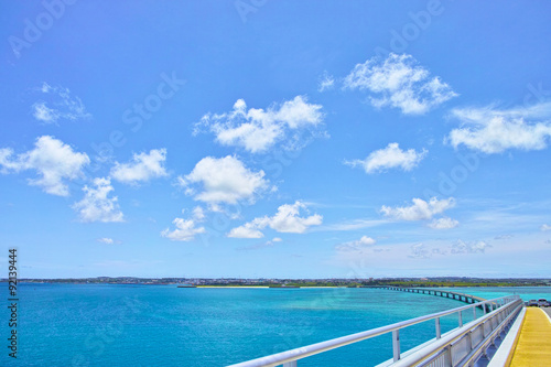 真夏の伊良部大橋と宮古島 © 7maru