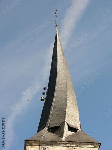 Normandie, gros plan sur le clocher hélicoïdal de l'église d'offranville