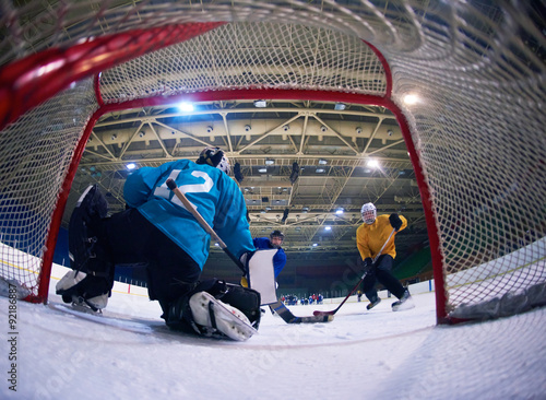 ice hockey goalkeeper