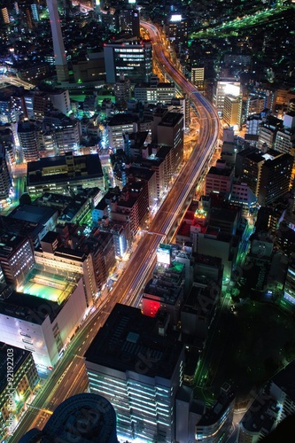 東京　高層ビルから望む首都高　光跡