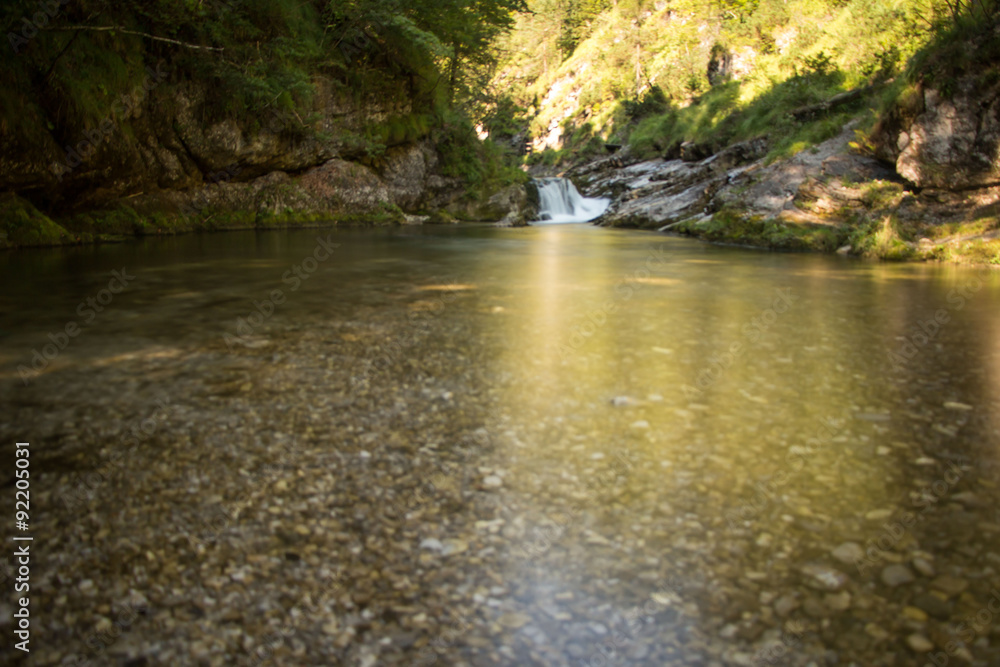 Fototapeta premium Wasserfall in der Weißbachschlucht