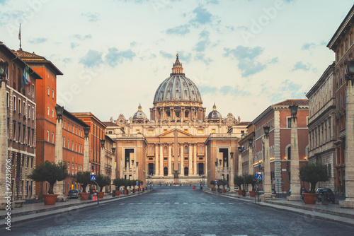 St Peters Basilica, Vatican City in the morning © Madrugada Verde