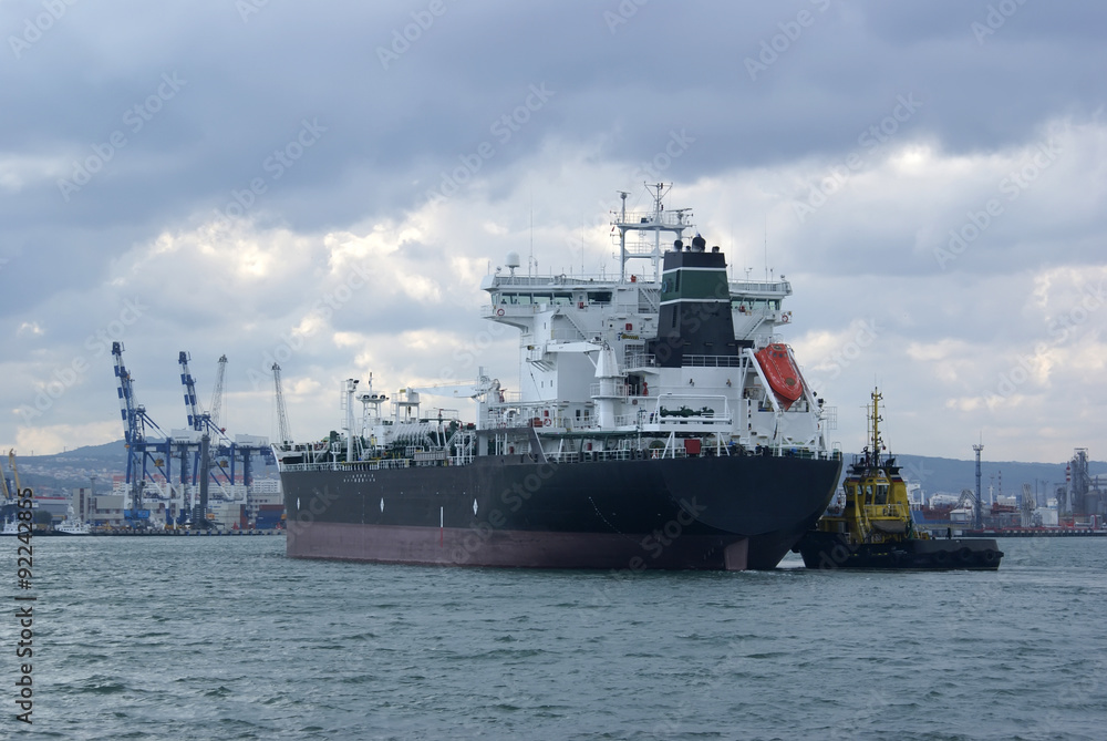 tug boat in the port 