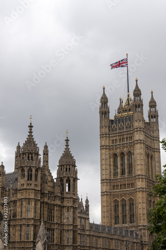 Westminster Palace Turm mit Flagge