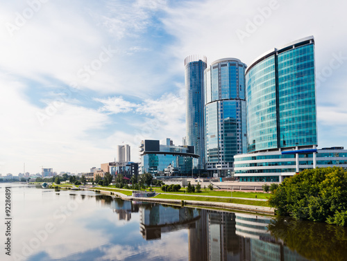 Foto View of quay wharf embankment Yekaterinburg City.
