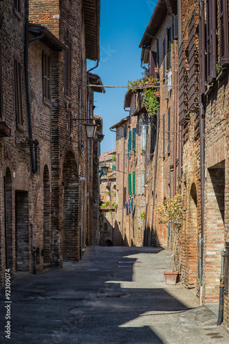 Fototapeta Naklejka Na Ścianę i Meble -  small villages in Tuscany - Italy