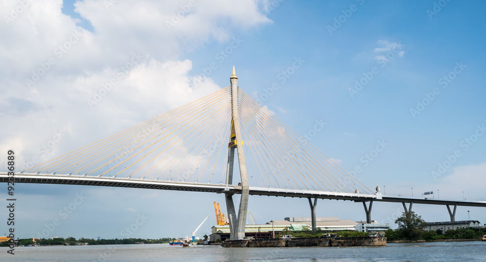 Fototapeta premium Bhumibol 1 Bridge