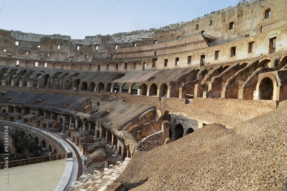Roma - interno del Colosseo