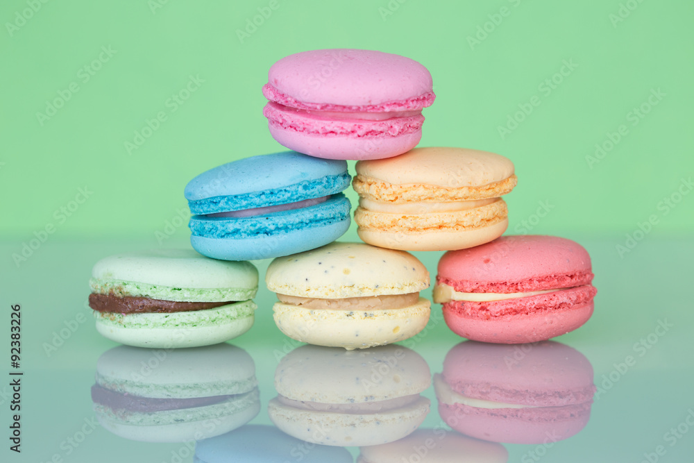 Fototapeta premium Traditional French homemade macaroons 