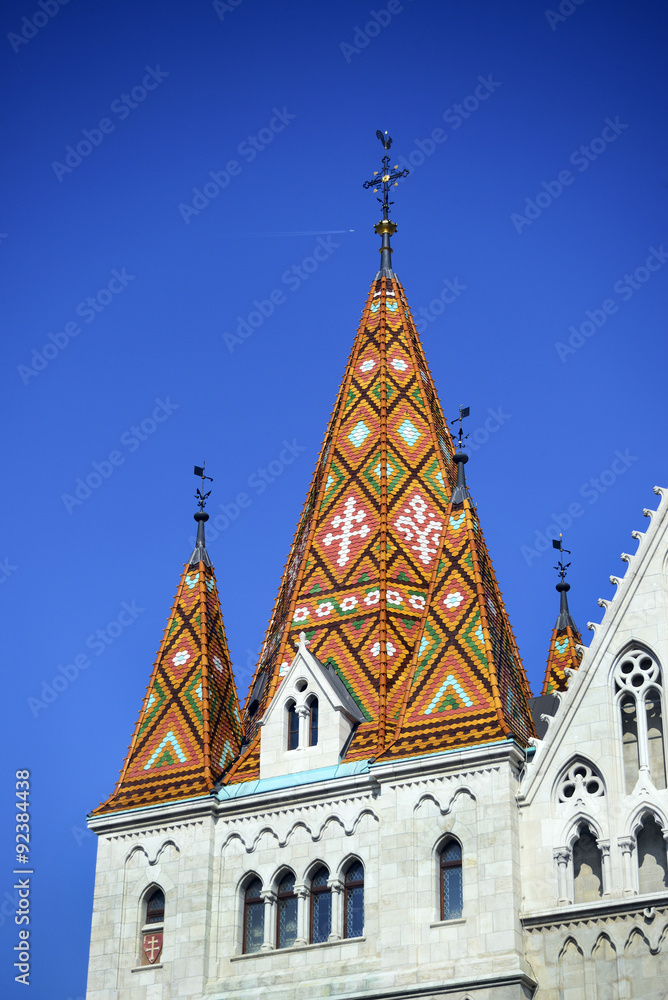 budapest matthias church roof
